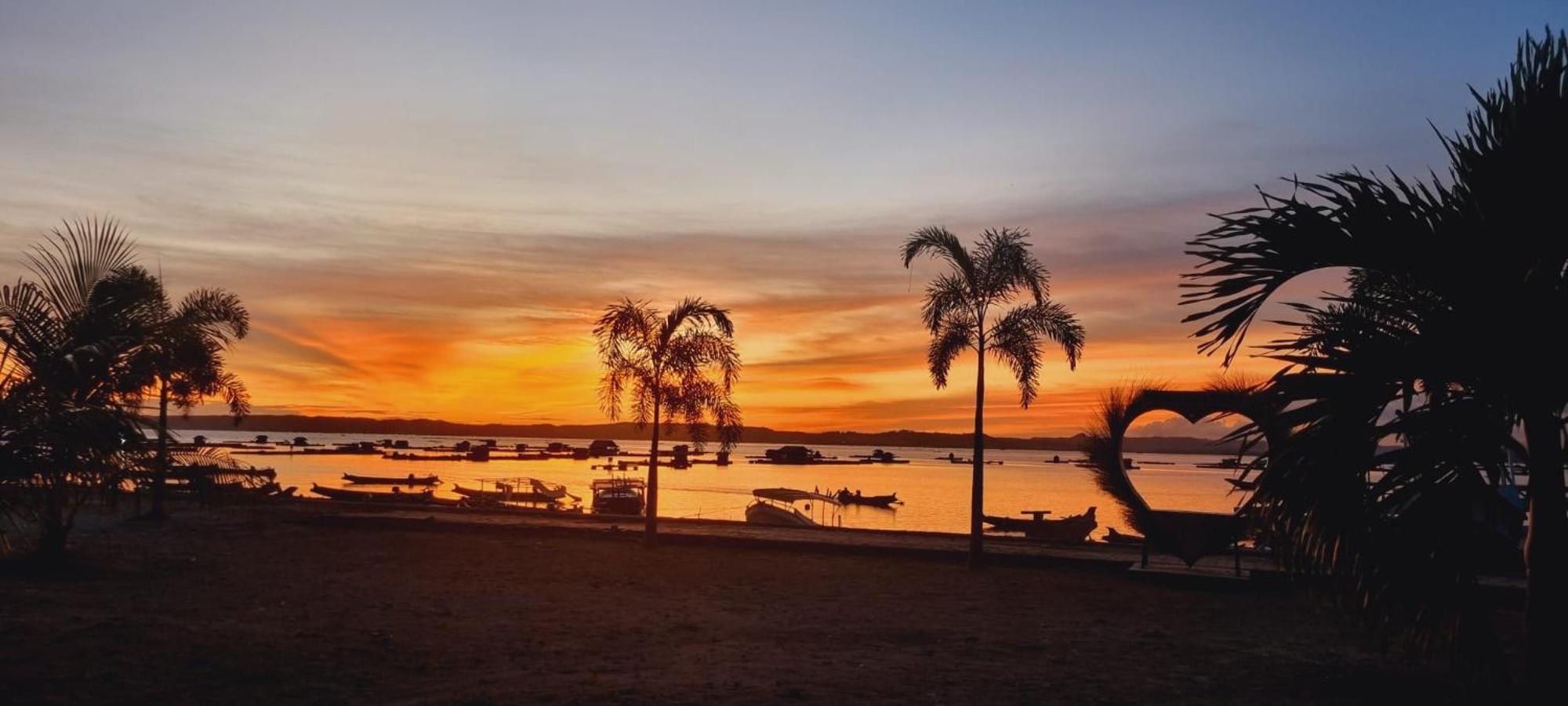 Satu Hati Hotel Ekas Bagian luar foto
