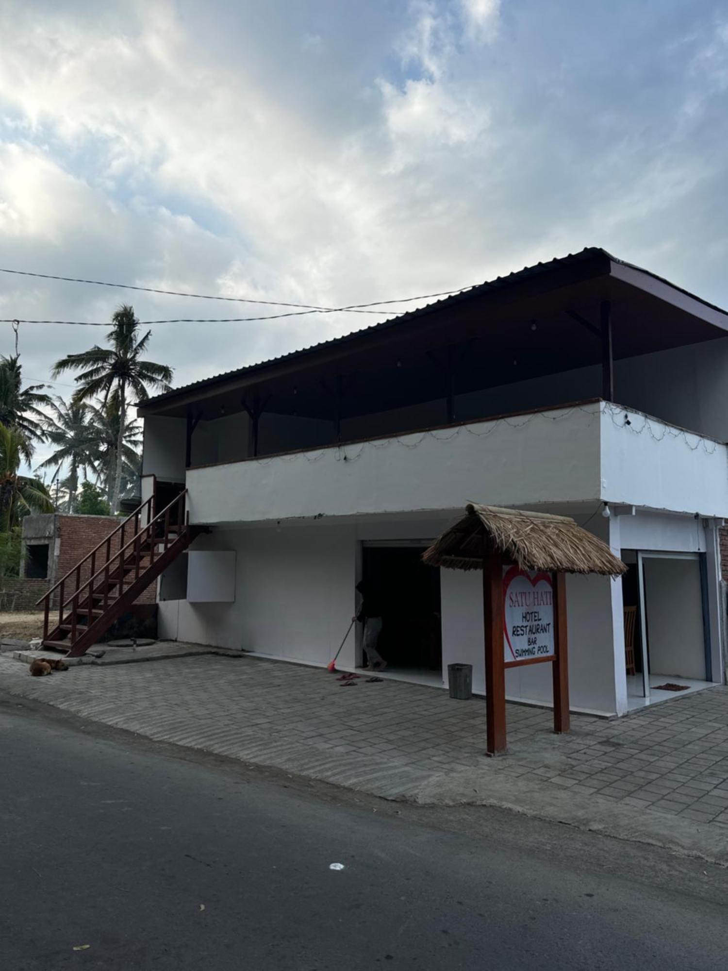 Satu Hati Hotel Ekas Bagian luar foto
