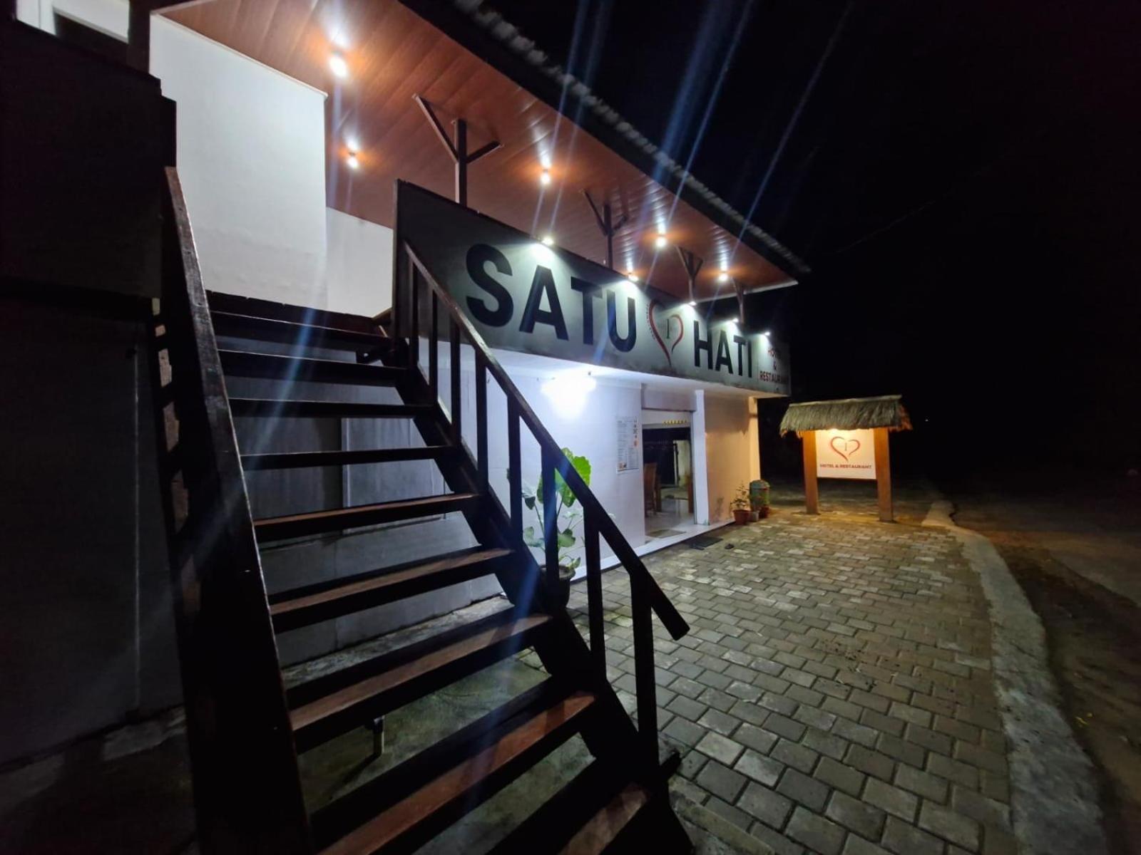 Satu Hati Hotel Ekas Bagian luar foto