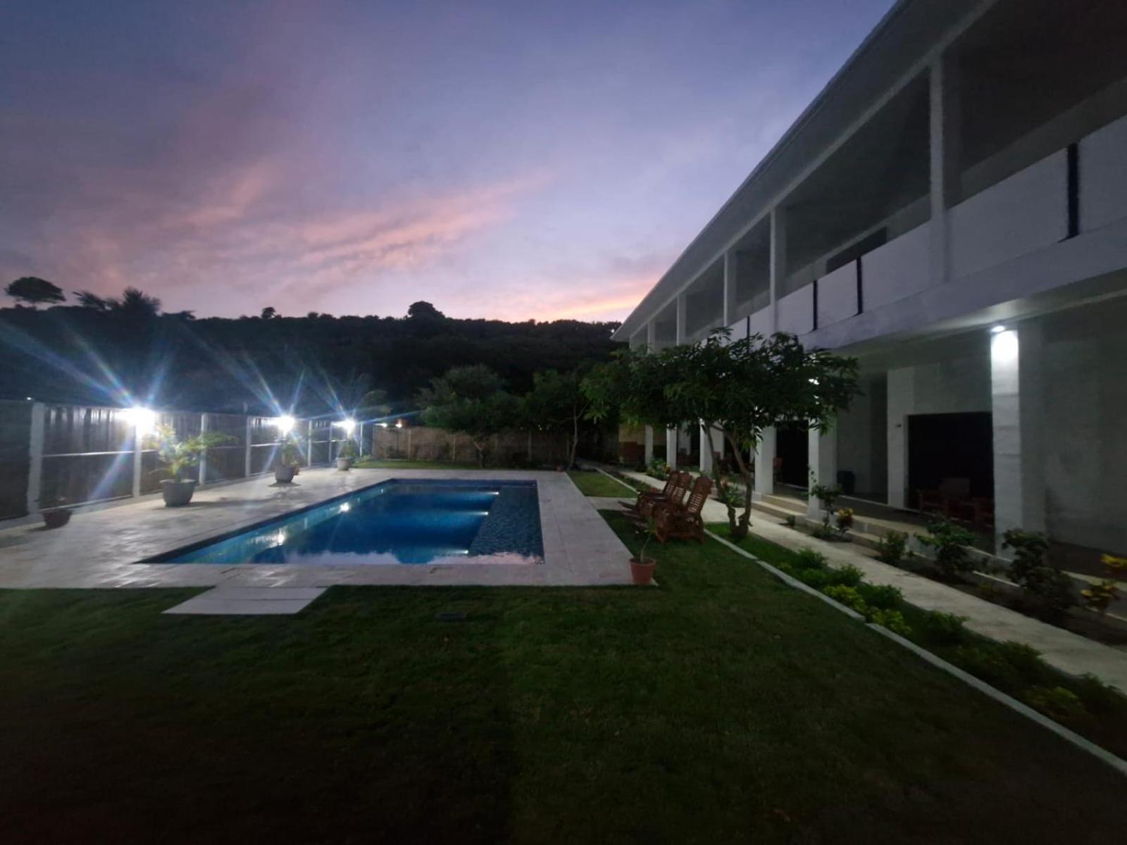 Satu Hati Hotel Ekas Bagian luar foto
