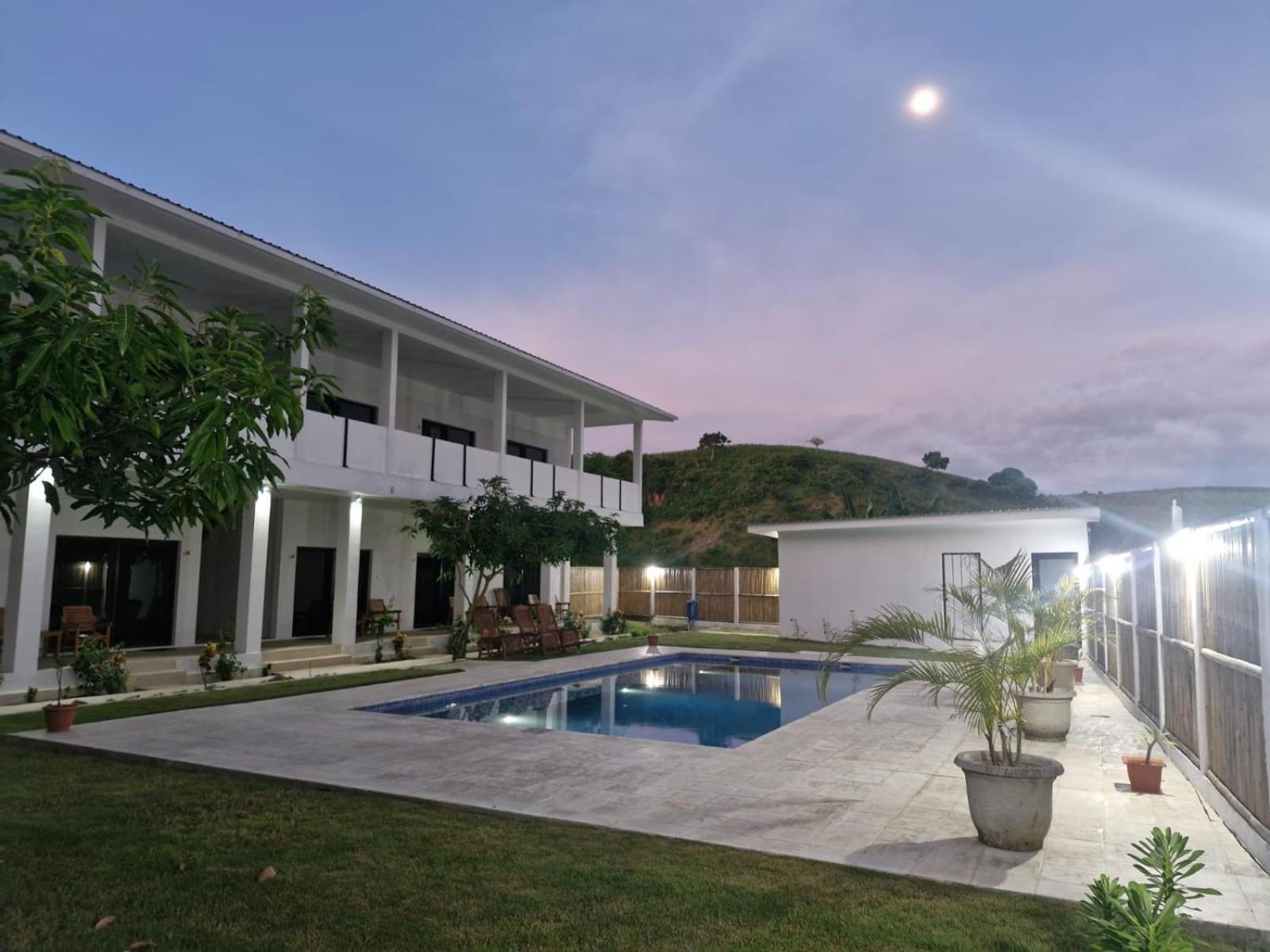Satu Hati Hotel Ekas Bagian luar foto